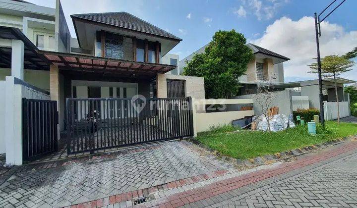 Rumah Mewah Minimalis, Suasana Sangat Nyaman. Lokasi di Perumahan Elit Graha Famili Surabaya Dekat Dengan Pakuwon Mall, Pakuwon Indah, Citraland 1