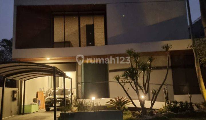 DIJUAL RUMAH ADA PRIVATE POOLNYA LOKASI SOMERSET CITRALAND MINIMALIS MODERN 2 LANTAI NEGO SAMPAI DEAL, DEKAT DENGAN PALIMANAN CLUBHOUSE, GWALK, PAKUWON MALL  2