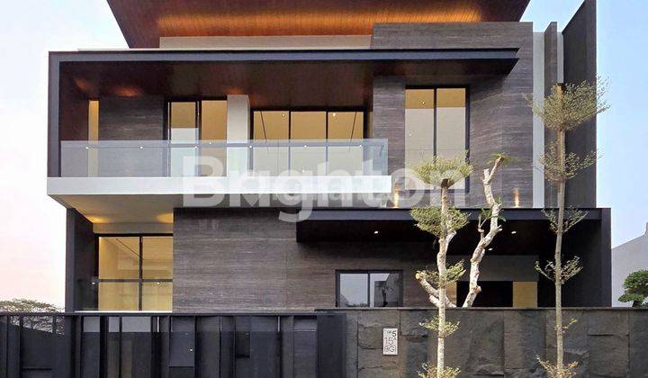 Rumah Minimalis Baru Split Level Citraland Surabaya Kawasan Golf Luasan 300 Dekat Dengan Clubhouse, Gwalk, Pakuwon Mall Harga 9 M-an  Bisa Nego 2