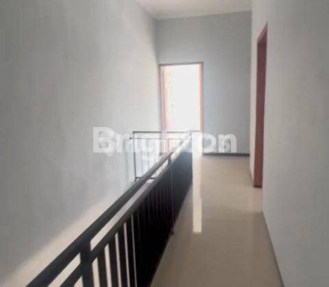 RUMAH MEWAH FULL JATI SIAP HUNI 2 LANTAI CLUSTER GAYUNGSARI 2