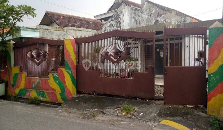 Di jual rumah hitung tanah daerah siwalankerto tengah  dekat kampus Petra lokasi strategis 1