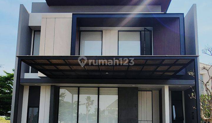 RUMAH MODERN KONTEMPORER DI CITRALAND GREENLAKE, SURABAYA BARAT 2