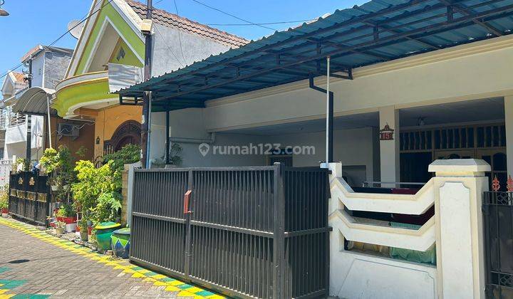 RUMAH 1,5 LANTAI TERAWAT DI GRIYA KEBRAON UTAMA, SURABAYA BARAT 1