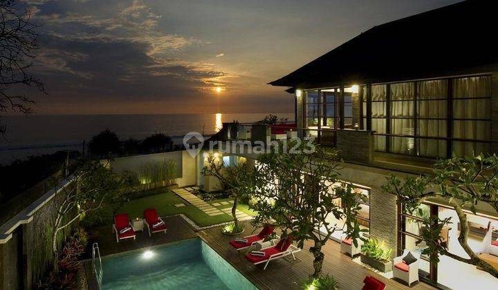 VILLA BEACHFRONT 2LT DI KAWASAN PREMIUM DI SEMINYAK, BALI 2