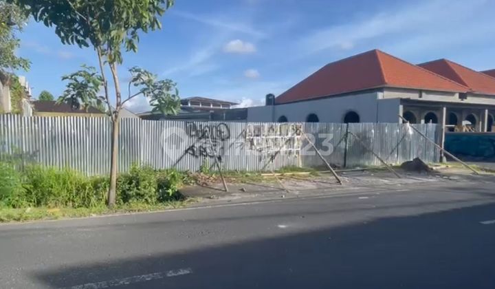 POTENTIAL LAND ON MAIN ROAD RAYA PADONAN, CANGGU - BALI