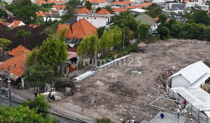 Main Road Land of Batu Bolong Beach, Canggu - Bali