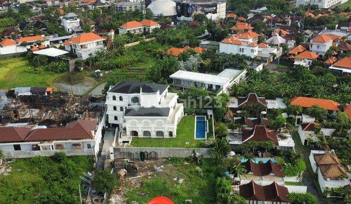 LAND IN FAMOUS VILLA & CAFE SURROUNDING IN UMALAS, BALI 1