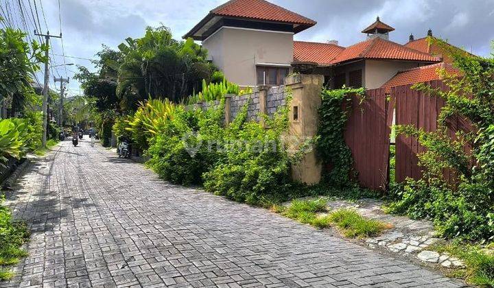 LAHAN ELIT DI DEKAT PANTAI PETITENGET, SEMINYAK - BALI 1