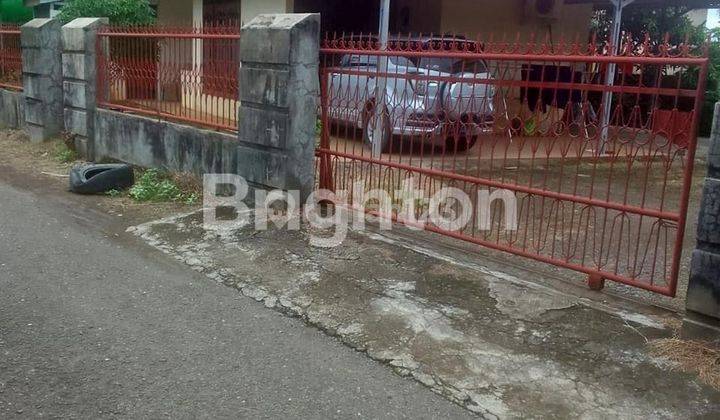 Rumah Luas Warisan Keluarga di Makassar 1