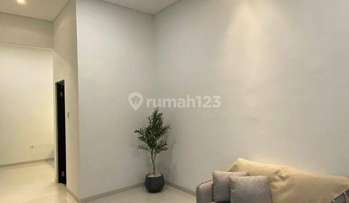 Rumah Cantik Modern Siap Huni di Nusa Loka, Bsd 2