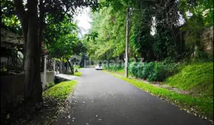 Hitung Tanah Saja - Tanah + Bangunan SHM BSD Griya Loka, Tangerang