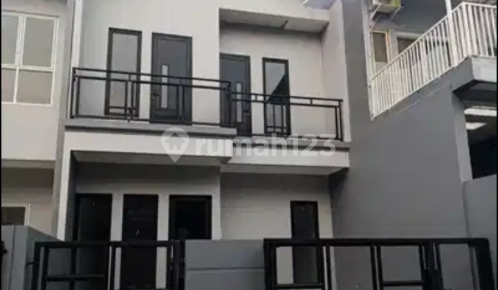 Rumah 2 Lantai Renov Design Modern di KENCANA LOKA, Bsd, Tangerang 1