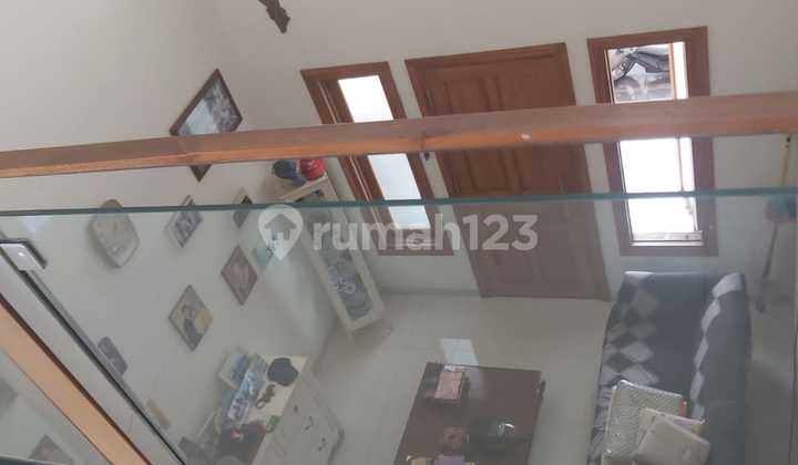 Dijual Rumah 2 lantai lokasi sangat Strategis di BSD City