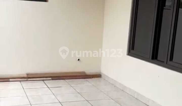 Disewakan Rumah Tinggal di Nusa Loka, Bsd - 2+1 Kamar Tidur 2