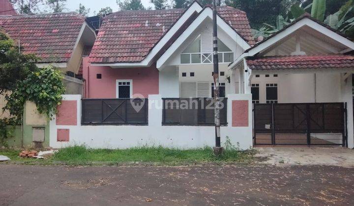 Dijual Rumah SHM di Nusa Loka, Bsd, Tangerang Harga Menarik 1