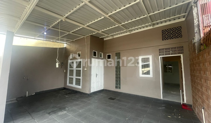 House, 2 Floors in Griya Loka, BSD - 3 Bedrooms House, 2 Floors in Griya Loka, BSD - 3 Bedrooms