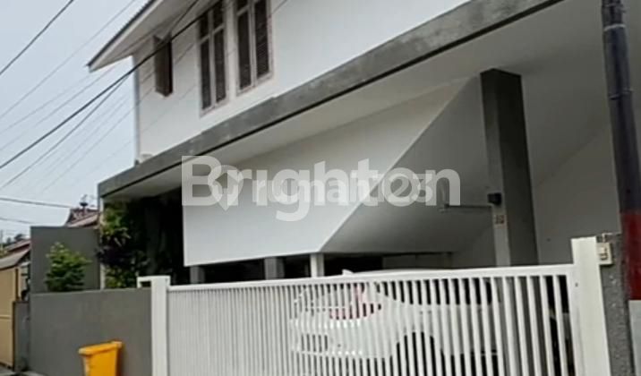 RUMAH MATERIAL KAYU JATI AESTETIC DI PULOMAS JAKARTA TIMUR