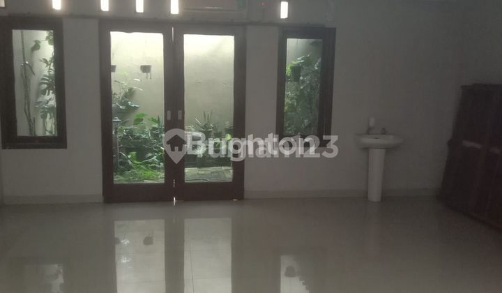 RUMAH BESAR BARU RENOVASI DI PINGGIR JALAN BESAR KAYUMAS JAKARTA TIMUR RUMAH BESAR BARU RENOVASI DI PINGGIR JALAN BESAR KAYUMAS JAKARTA TIMUR