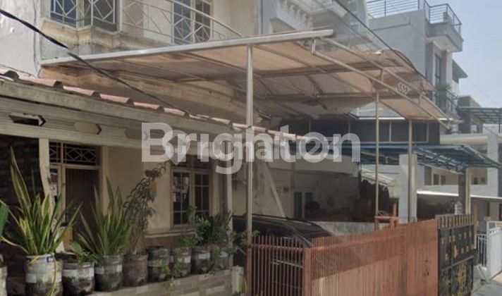RUMAH DUA LANTAI SIAP HUNI DI KELAPAGADING JAKARTA UTARA 