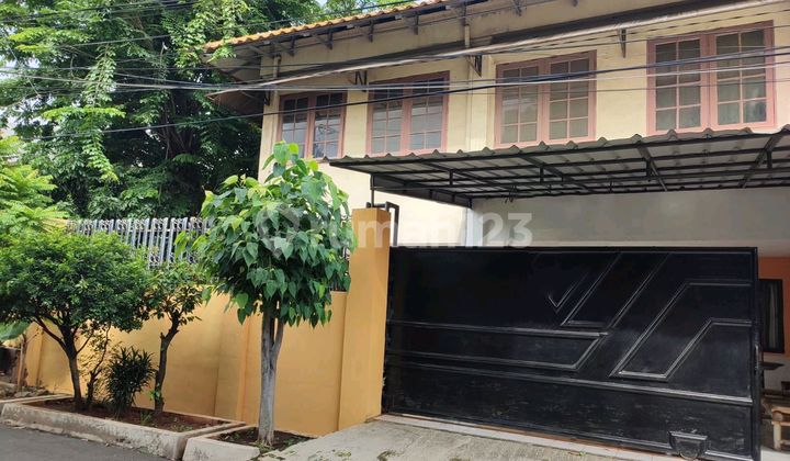 Ready to Occupy Large House in Kelapa Gading, North Jakarta with Good SHM in Kelapa Gading House