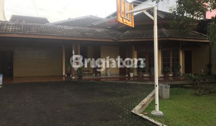 RUMAH  STRATEGIS COCOK UNTUK USAHA  DI CONDET JAKARTA TIMUR 2