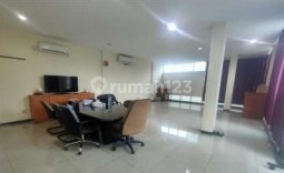 Flood Free, Shop House, 3 Floors, Near Place of Worship, Near Toll Access 2