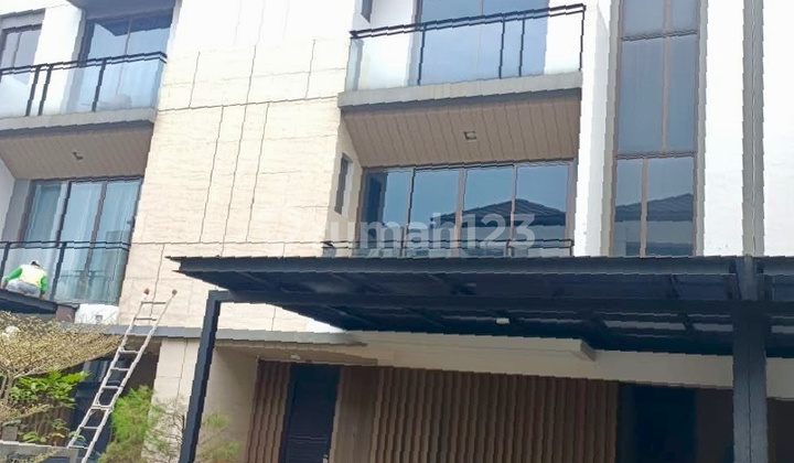 Disewakan Rumah Full Furnish Dikawasan Ptemium The Zora Bsd City