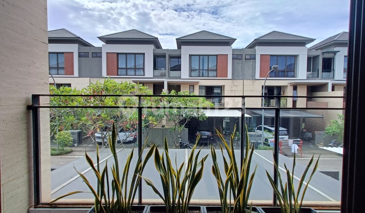 For Quick Sale: Kimora Zora House, Boulevard Position, Negotiable Until Deal.