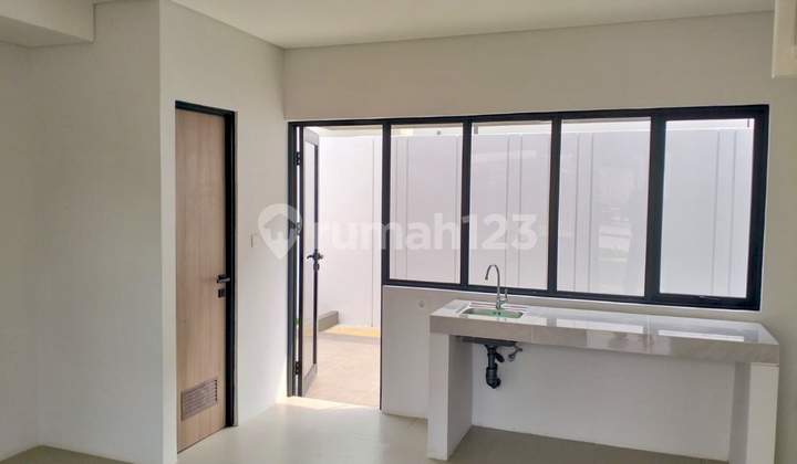 New Ready-to-Occupy House for Rent in Park Serpong, Tangerang 2