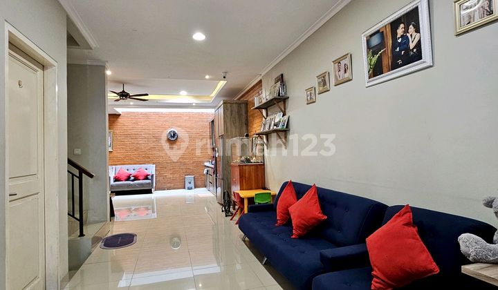 Bohemia Gading Serpong Cluster House Fully Renovated and Move-In Ready Bohemia Gading Serpong Cluster House Fully Renovated and Move-In Ready