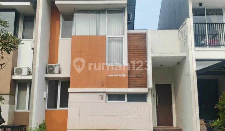 For Rent House in Eminent Bsd with Spacious Backyard For Rent House in Eminent Bsd with Spacious Backyard