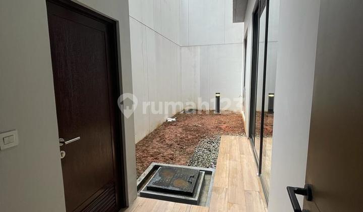 For Rent 3-Story Ready-to-Live House in Zora Bsd City For Rent 3-Story Ready-to-Live House in Zora Bsd City