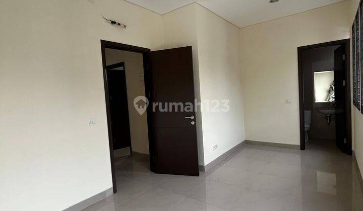 Rumah Lokasi Hoek Di The Savia Bsd Rp 2M Nego 2