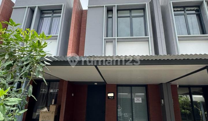 Disewakan Rumah Furnish 2 Lantai Kondisi Baru Cluster Freja Bsd