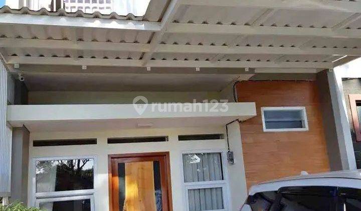 Rumah cantik full furnish di Cihanjuang SHM kondisi Bagus 1