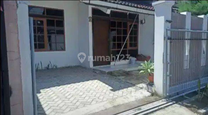 Sewa Rumah di kawasan Taman Kopo Indah 2,security 24 jam 1