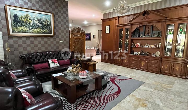 Exclusive and Comfortable Home in the City Center 2