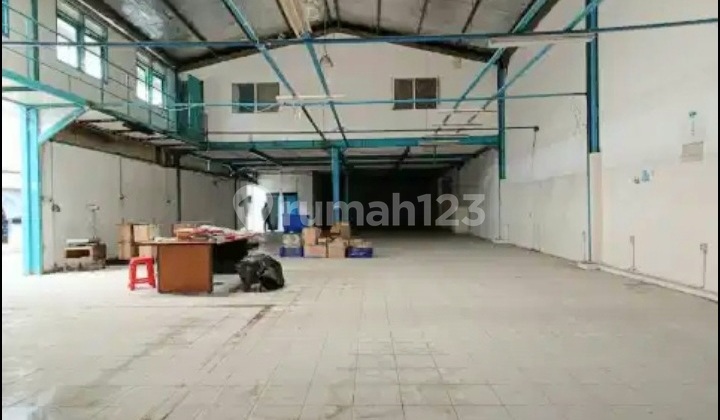 Warehouse Position Mainroad In Strategic Location