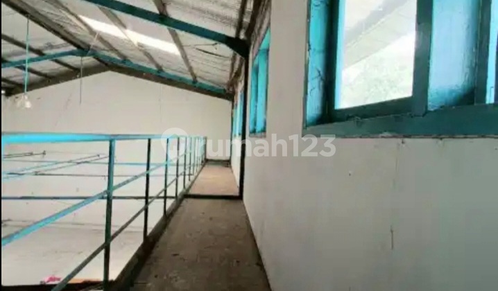 Gudang Posisi Mainroad Di Lokasi Strategis