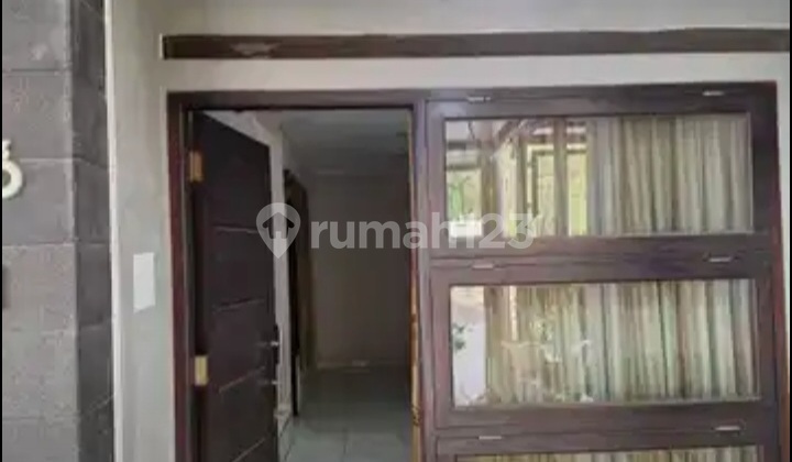Rumah Tinggal di Lokasi yang Strategis Rumah Tinggal di Lokasi yang Strategis