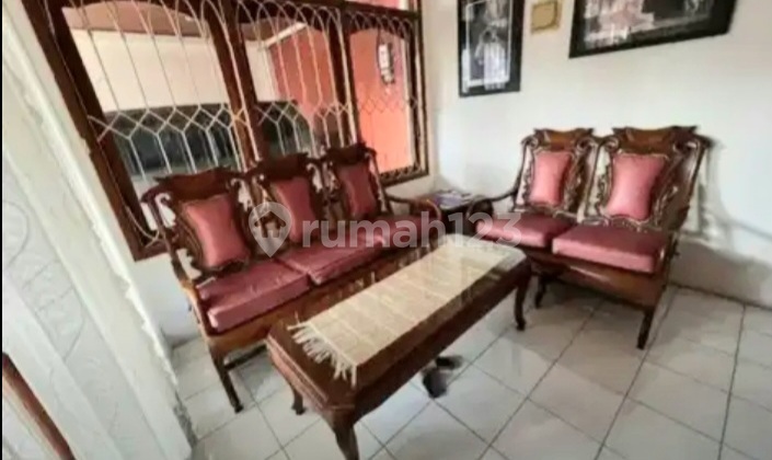 Rumah Nyaman di Lokasi yang Strategis 2