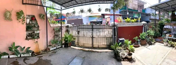 Nice House Next to the Main Road