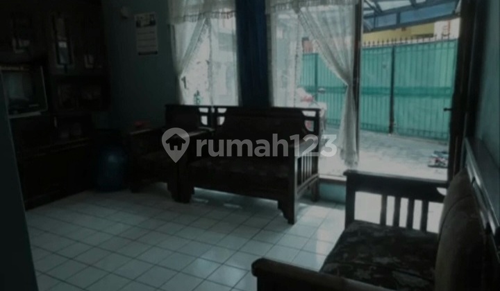 A Comfortable Simple House to Live In 2