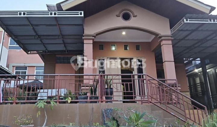 Rumah cantik jual cepat di perumahan Villa Tamara