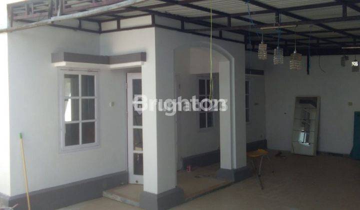 Rumah cantik 2 lantai dijual di Bukit Mediterania  1