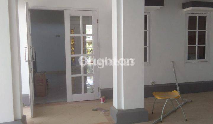 Rumah cantik 2 lantai dijual di Bukit Mediterania  2