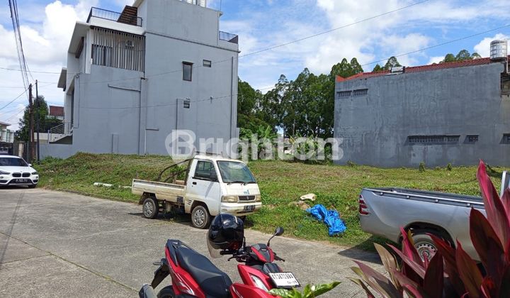 Large land for sale in Pondok Surya