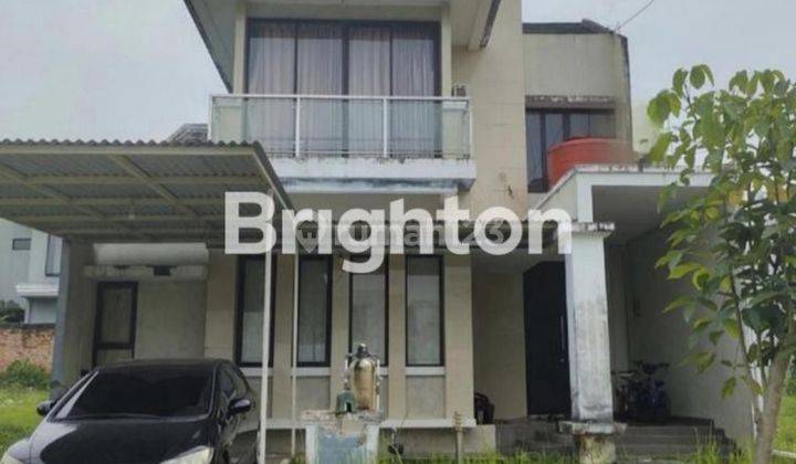 Rumah cantik dijual 2 lantai di perumahan Citraland 1