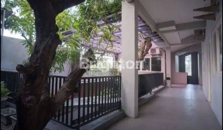 Rumah Jalan Trunojoyo Surabaya lokasi strategis di pusat kota 1