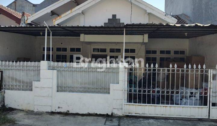 rumah Taman Pondok Indah Surabaya nyaman dan terawat 1